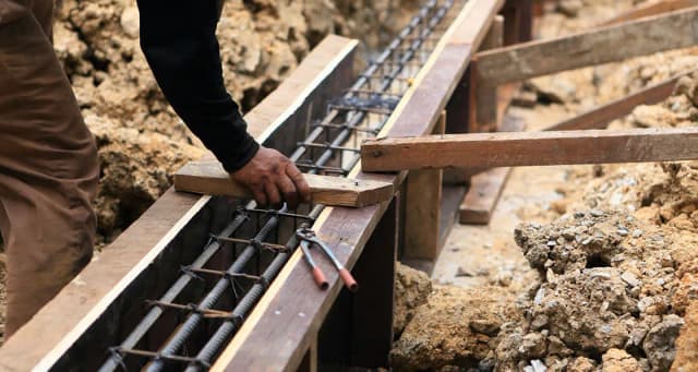 Jaki beton na fundament? Wybierz odpowiedni rodzaj i uniknij problemów